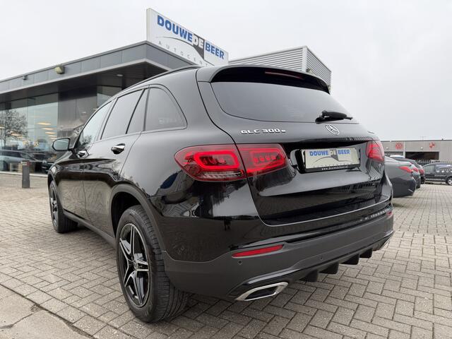Mercedes-Benz GLC-KLASSE 300e 4MATIC Business Solution AMG Pano-Dak | Camera | Keyless | Night |