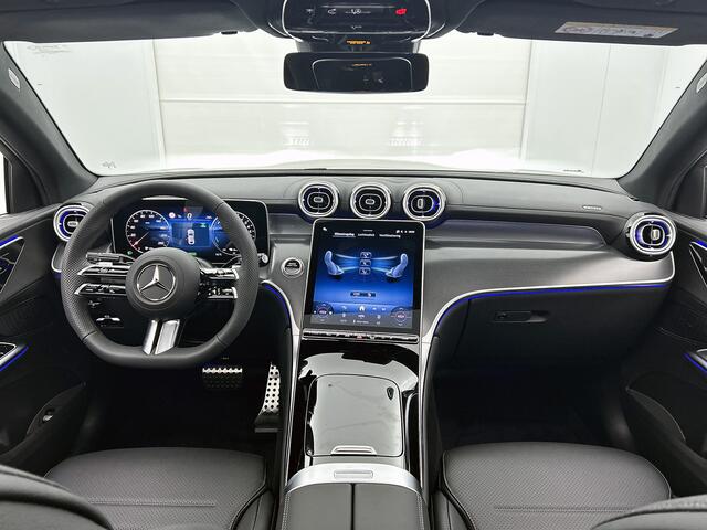 Mercedes-Benz GLC-KLASSE Coupé 300e 4MATIC Business Solution AMG | Advanced Plus Pakket | Panoramaschuifdak | Trekhaak | Nightpakket | AMG Spoiler | 20 inch AMG velgen | Memorypakket | Dodehoekassistent |