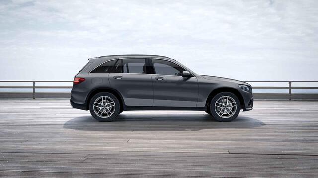 Mercedes-Benz GLC-KLASSE 250 4MATIC Premium | AMG | Panoramadak | Trekhaak | Stoelverwarming | 360 graden camera |
