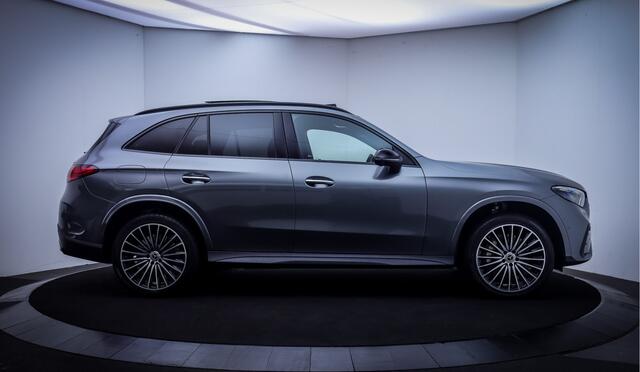 Mercedes-Benz GLC-KLASSE 400e 4MATIC AMG Line PANO | BURMESTER | HEAD UP | AMBIANCE LIGHT | 360 CAM | MEMORY | STUUR+STOELVERW | LMV 20'' | CARPLAY | DAB | BLINDSPOT