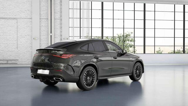 Mercedes-Benz GLC-KLASSE Coupé 300e 4MATIC AMG Line | Panoramadak | Trekhaak | Digital light | 360 camera | Treeplanken | Winter pakket |