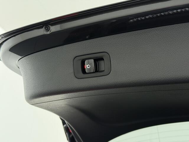 Mercedes-Benz GLC-KLASSE 300 e 4MATIC AMG Line | Pano Trekhaak Memory Digital