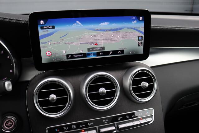 Mercedes-Benz GLC-KLASSE 300e 4MATIC AMG Line | Panoramadak | Trekhaak | Multibeam LED | Stoelverwarming | Camera | Dodehoekassistent | Spoorpakket | Sfeerverlichting | Zitcomfortpakket |