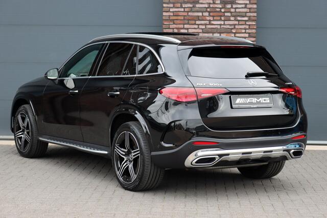 Mercedes-Benz GLC-KLASSE 300e 4MATIC AMG Line Premium+ | Distronic | Burmester | Panoramadak | Trekhaak | Memory | HUD | Verwarmd Stuurwiel | Surround Camera | Digital Light |