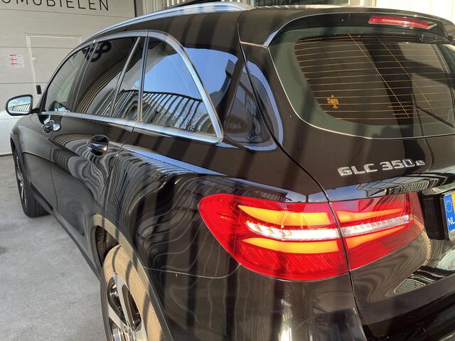 Mercedes-Benz GLC-KLASSE 350e 4MATIC Ambition Hybride | LEDER | TREKHAAK | SCHUIF/KANTELDAK | 360 CAMERA | NAVI | ADAPTIVE CRUISE CONTROL | PDC V+A | CLIMATE CONTROL | LMV 19'' | STOELVERWARMING | LED | BLUETOOTH