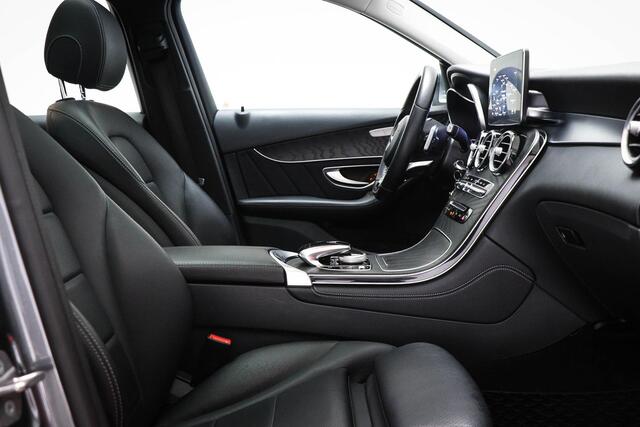 Mercedes-Benz GLC-KLASSE 250 4MATIC Premium Plus | PANORAMADAK | STOELVERWARMING | TREEPLANKEN | CAMERA | TREKHAAK | 19"