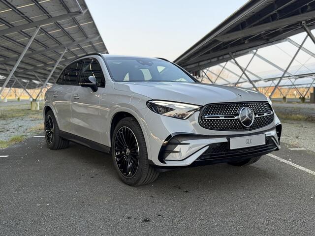 Mercedes-Benz GLC-KLASSE 300e 4MATIC Sport Edition | Night | Panoramaschuifdak | Premium Plus | Techniek pakket | Rijassistentiepakket Plus | Trekhaak | Burmester |