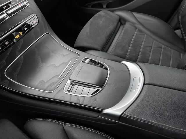 Mercedes-Benz GLC-KLASSE 300 e 4MATIC Business Solution AMG Trekhaak | AMG Line | NIght Pakket | Alarm | 20 Inch AMG Velgen | Ledkoplampen. Inclusief 24 maanden Mercedes-Benz Certified garantie voor Europa.