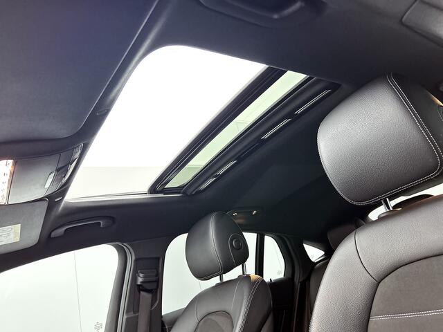 Mercedes-Benz GLC-KLASSE 300e 4MATIC Premium | Schuifdak | 360°-camera | Trekhaak | Nightpakket | Digitale Cockpit | Inclusief 24 maanden MB Certified garantie voor Europa.