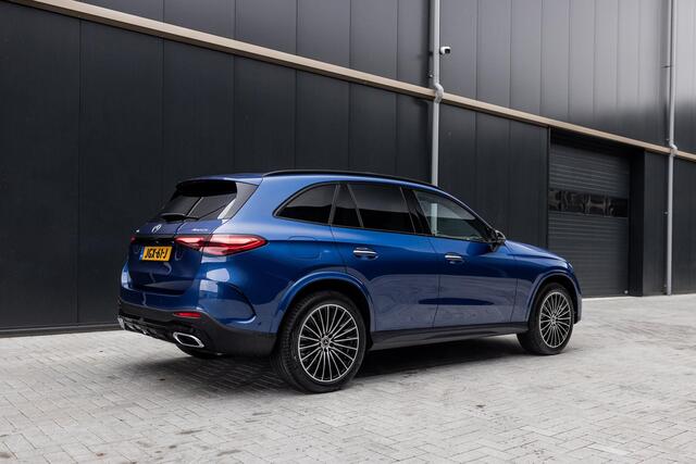 Mercedes-Benz GLC-KLASSE 300e 4MATIC Sport Edition | Panoramaschuifdak | Premium pakket | Nightpakket | Trekhaak | 360° camera | Dodehoekassistent | DIGITAL LIGHT |