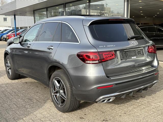 Mercedes-Benz GLC-KLASSE 300e 4MATIC AMG Line 320pk | PHEV | Panoramadak | Stoelverwarming | Burmeister | 360 Camera | Adaptive Cruise |