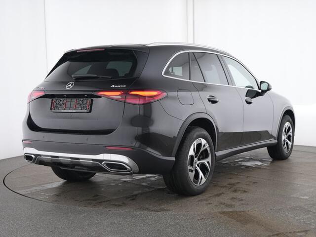 Mercedes-Benz GLC-KLASSE 300 e 4MATIC Plug-In Hybride Trekhaak | Panorama Schuif-Kanteldak | Memory Pakket voorstoelen | Stuur en Stoelverwarming. Inclusief 24 maanden MB Certified garantie voor Europa.