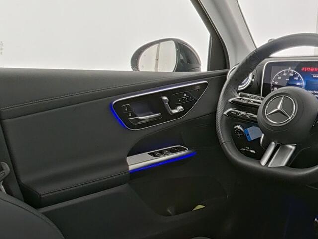 Mercedes-Benz GLC-KLASSE 300 e 4MATIC AMG Plug-In Hybride AMG Premium | Night Pakket | Trekhaak | Panorama Schuif-Kanteldak | Memory Stoelen | Stuur en Stoelverwarming. Inclusief 24 maanden MB Certified garantie voor Europa.