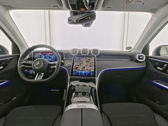 Mercedes-Benz GLC-KLASSE 300 e 4MATIC AMG Plug-In Hybride AMG Premium | Night Pakket | Trekhaak | Panorama Schuif-Kanteldak | Memory Stoelen | Stuur en Stoelverwarming. Inclusief 24 maanden MB Certified garantie voor Europa.