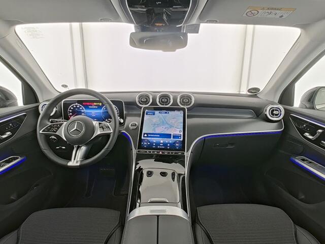 Mercedes-Benz GLC-KLASSE 300 e 4MATIC Plug-In Hybride Trekhaak | Memory Voorstoelen | Ledkoplampen | AC en DC Laden | Stuur en Stoelverwarming. Inclusief 24 maanden MB Certified garantie voor Europa.