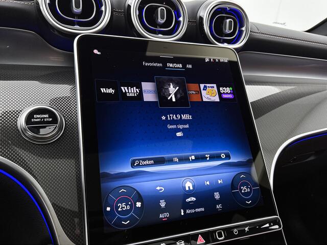 Mercedes-Benz GLC-KLASSE 300e 4MATIC Sport Edition | Premiumpakket | Nightpakket | Treeplanken | Trekhaak | 20 inch AMG velgen | Memorypakket | Panoramaschuifdak | 360° camera | DIGITAL LIGHT | Augmented Reality navigatie |