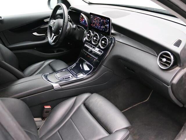 Mercedes-Benz GLC-KLASSE 300 e 4MATIC Plug-In Hybride | Alarm | Led verlichting | Digitaal Dash | Parkeerpakket met Camera | Stoelverwarming | Inclusief 24 maanden Mercedes-Benz Certified garantie voor Europa.