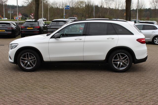 Mercedes-Benz GLC-KLASSE 250 4MATIC Business / Panoramadak / Camera / Navigatie / Leder&Alcantara / 19'' / Stoelverwarming / Cruise Control