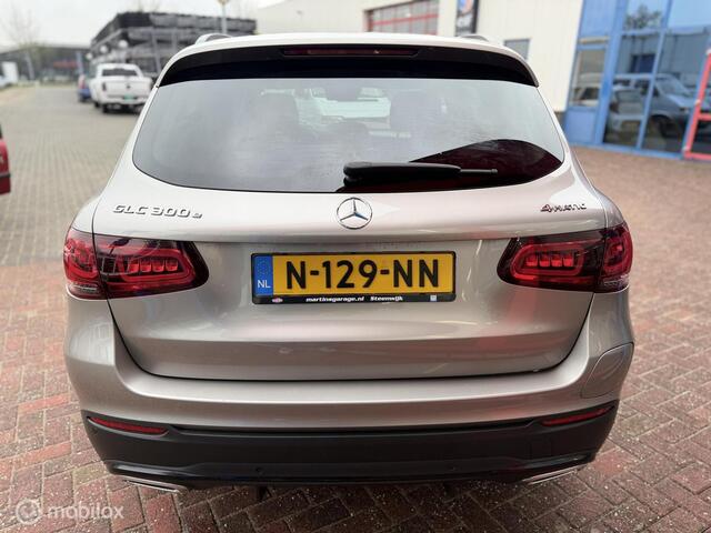 Mercedes-Benz GLC-KLASSE 300e 4MATIC AMG BOMVOL OPTIES!