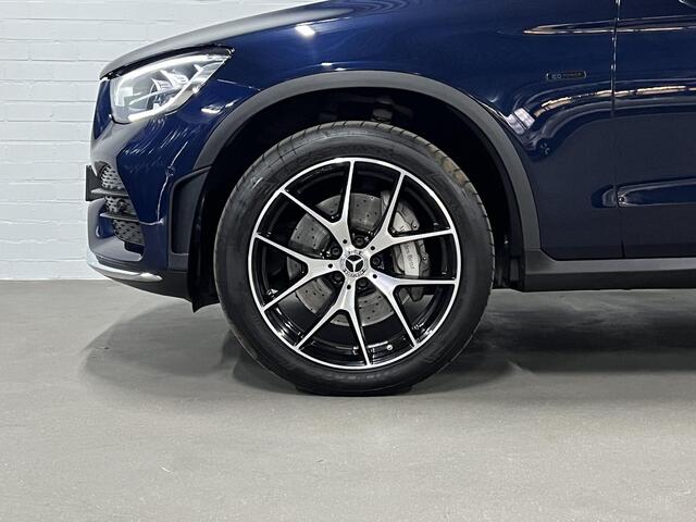 Mercedes-Benz GLC-KLASSE GLC 300e 4MATIC AMG Trekhaak | Adapt. cruise | Open dak | Achteruitrij camera | Stoelverwarming | Carplay | Bliss