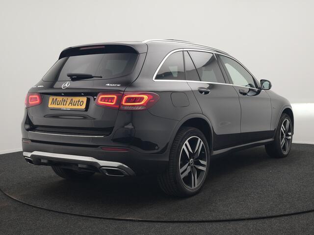 Mercedes-Benz GLC-KLASSE 300e 4MATIC Premium Plus PHEV 320pk Dealer O.H | Panodak | Trekhaak af Fabriek | Adaptive Cruise | Multibeam LED | 20" L.M | Apple Carplay | Sfeerverlichting | Camera | BLIS |