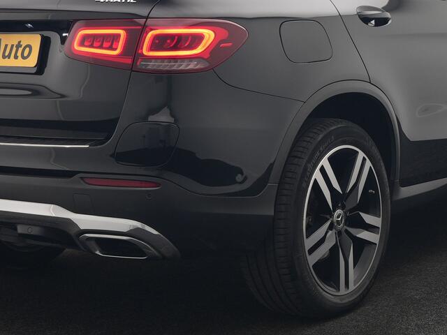 Mercedes-Benz GLC-KLASSE 300e 4MATIC Premium Plus PHEV 320pk Dealer O.H | Panodak | Trekhaak af Fabriek | Adaptive Cruise | Multibeam LED | 20" L.M | Apple Carplay | Sfeerverlichting | Camera | BLIS |