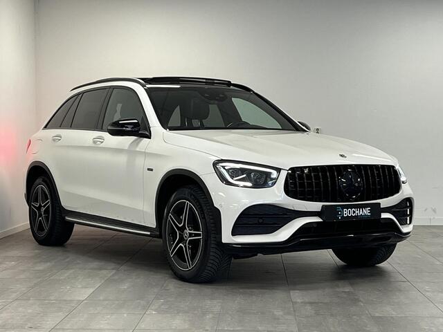 Mercedes-Benz GLC-KLASSE 300e 4MATIC AMG Line | Pano| Burmester | Trekhaak |