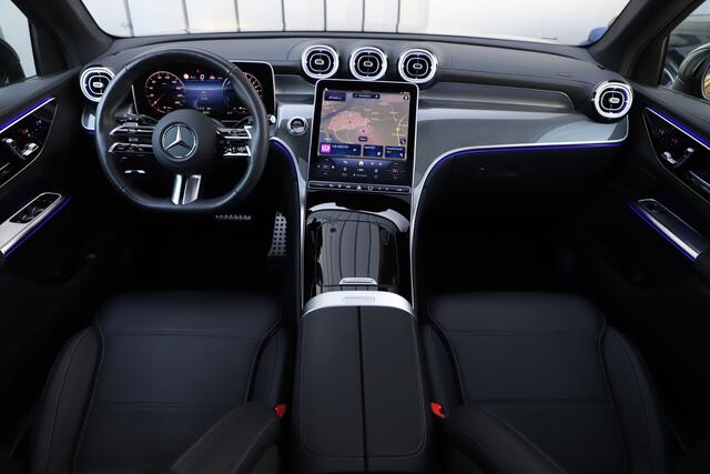 Mercedes-Benz GLC-KLASSE 300e AMG 4-Matic | 313PK | Massage | Keyless-go | Sfeerverlichting | Pano | Distronic+ | Stuurwielverw. | Stoelkoeling | 2024.