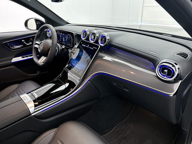 Mercedes-Benz GLC-KLASSE 300e 4MATIC Business Solution AMG | Premium | Nightpakket | Trekhaak | 20 inch vijfspaaks AMG-velgen | Smartphone-integratie | 360° camera | Sfeerverlichting |