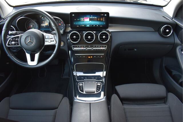 Mercedes-Benz GLC-KLASSE 300e 4MATIC Wegkl. trekhaak, Cruise, Camera, Stoelverwarming, Carplay, DAB