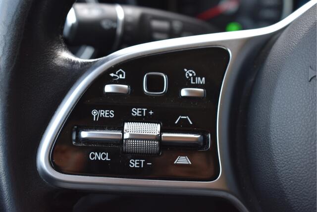 Mercedes-Benz GLC-KLASSE 300e 4MATIC Wegkl. trekhaak, Cruise, Camera, Stoelverwarming, Carplay, DAB