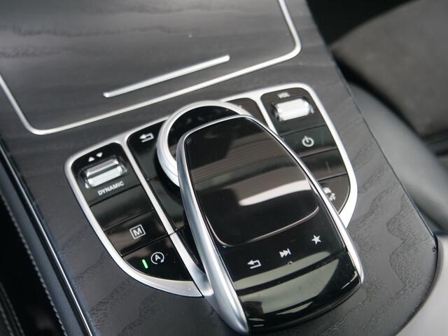 Mercedes-Benz GLC-KLASSE GLC 250 4MATIC | AMG | Panorama | Burmester | Aantoonbaar onderhouden..