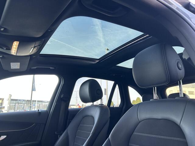 Mercedes-Benz GLC-KLASSE 300e 4MATIC AMG Line | Panoramadak | Trekhaak | Stoelverwarming