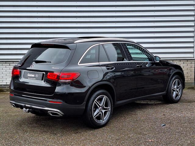 Mercedes-Benz GLC-KLASSE 300e 4MATIC | Panoramadak | Trekhaak | Rijassistentiepakket | 360° Camera | Stoelverwarming | Dodehoekassistentie | Elektrische achterklep