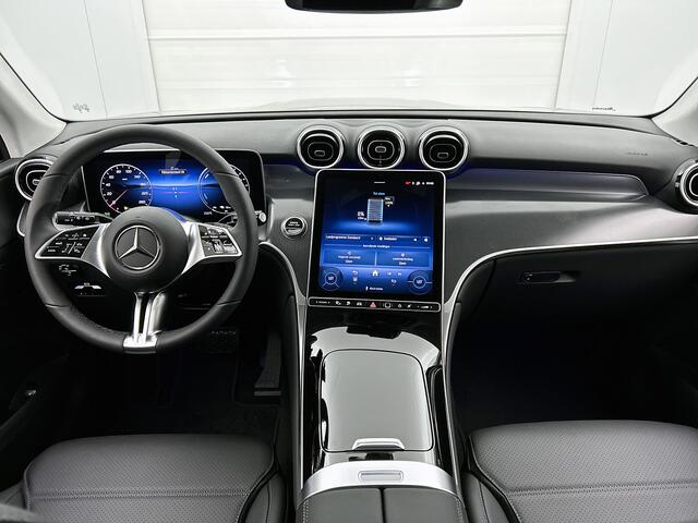 Mercedes-Benz GLC-KLASSE 300e 4MATIC Business Solution Luxury | Advanced pakket | Trekhaak | Sierdelen ruitlook zilvergrijs | Smartphone-integratie | Stoelverwarming | Sfeerverlichting | Warmtewerend, donkergetint glas |