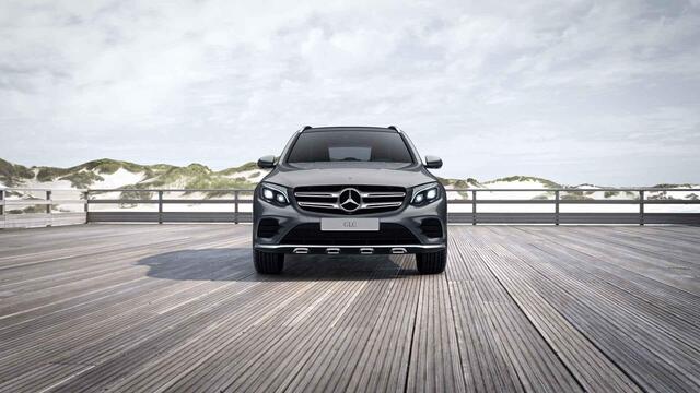 Mercedes-Benz GLC-KLASSE 250 4MATIC Premium Plus | AMG | Panoramadak | Memory | Trekhaak |