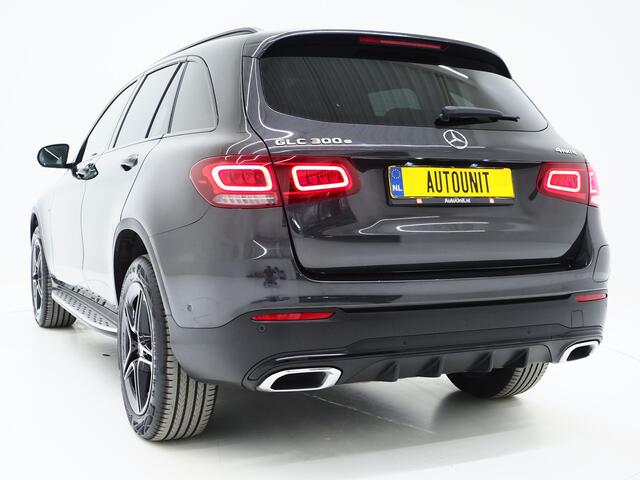 Mercedes-Benz GLC-KLASSE 300e 4MATIC AMG Full Black | Panoramadak | Treeplanken | Camera | Virtual | Sportstuur | Cruise | DAB | Carplay
