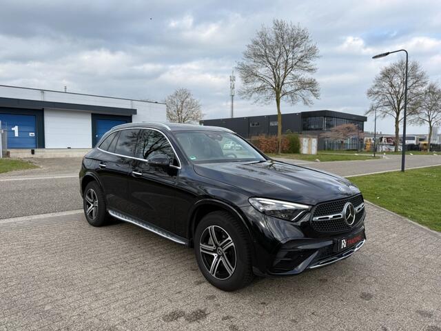 Mercedes-Benz GLC-KLASSE e AMG Pano Burmester Distronic+ 4Matic