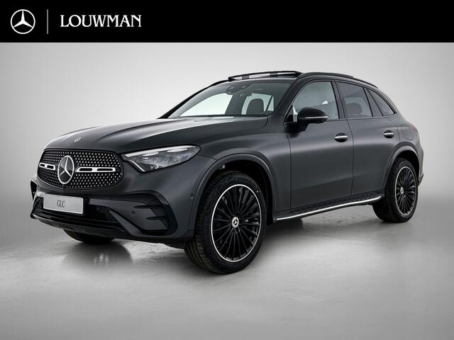 Mercedes-Benz GLC-KLASSE 300e 4MATIC Sport Edition | Premium | Nightpakket | Rijassistentiepakket Plus | Treeplanken in aluminiumlook | Trekhaak | Panoramaschuifdak | Smartphone integratie | 360° camera | Sfeerverlichting |
