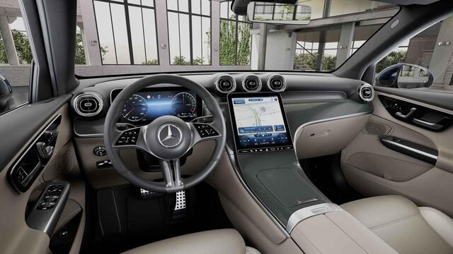 Mercedes-Benz GLC-KLASSE 300e 4MATIC Luxury Line | Panoramadak | Trekhaak | 360 graden camera | Getint glas | Memory | Stoelverwarming |
