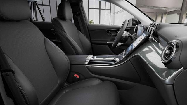 Mercedes-Benz GLC-KLASSE 300e 4MATIC Luxury Line | Panoramadak | Winter Paket | Memory stoelen | Parkeercamera | Sfeerverlichting |