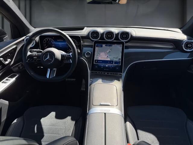 Mercedes-Benz GLC-KLASSE 300de 4MATIC AMG Line Diesel Hybride Panoramadak Head-Up Burmester Distronic Night Pakket Trekhaak