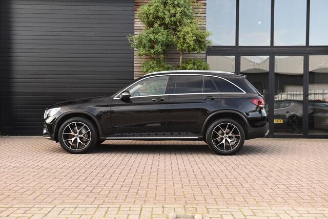 Mercedes-Benz GLC-KLASSE 300e 4MATIC Premium Plus AMG Line Pano Camera Sfeer verlichting