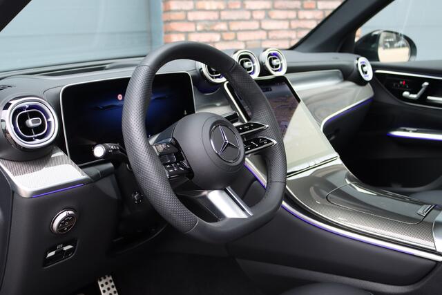 Mercedes-Benz GLC-KLASSE 300de 4MATIC AMG Line | Distronic+ | Panoramadak | Memory | Trekhaak | Digital Light | HUD | Verwarmd Stuurwiel | Surround Camera | Augmented Reality |