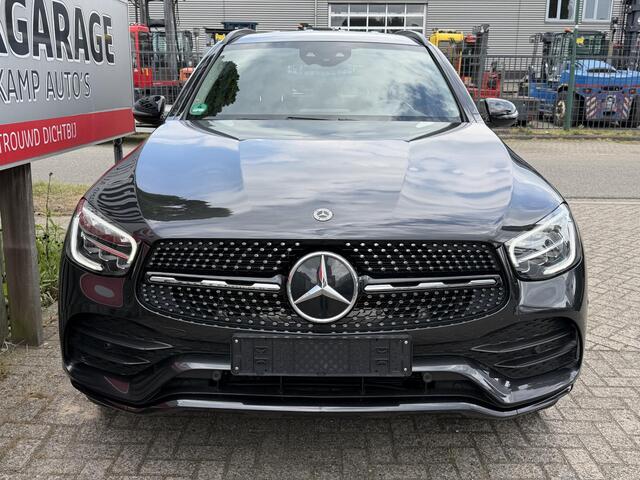 Mercedes-Benz GLC-KLASSE 300e 4MATIC AMG Line 19"/Trekhaak/Stoel + stuurverwarming + memory l+r/Adaptieve cruise/Dodehoek/Rijstrooksensor/Sfeerverlichting/Apple Carplay & Android Auto