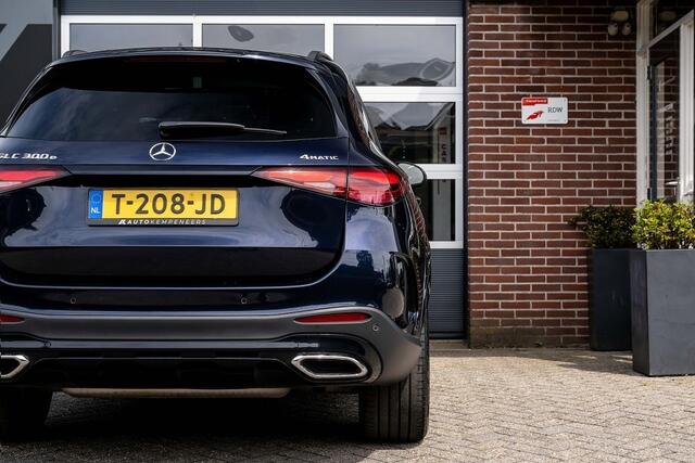 Mercedes-Benz GLC-KLASSE 300 300e 4MATIC AMG Line Premium | Panorama | Head-Up | 360 Camera | Memory | Ambiance Light | Digital Light | 20' Inch | NL-Auto |