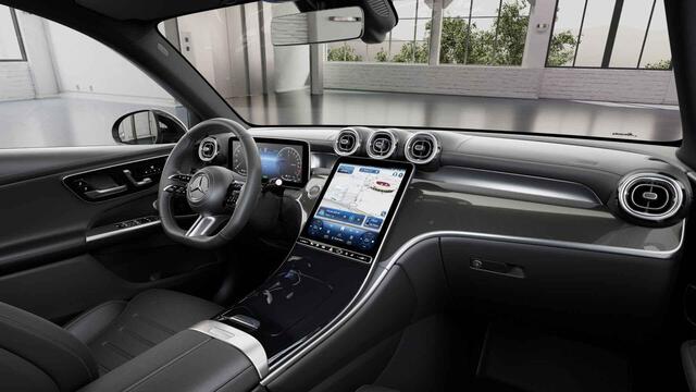 Mercedes-Benz GLC-KLASSE 300e 4MATIC Business Solution AMG | Premium Pakket | Trekhaak | Nightpakket | Panoramaschuifdak | Winterpakket | Burmester |