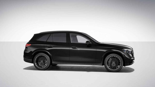 Mercedes-Benz GLC-KLASSE 300e 4MATIC Business Solution AMG | Premium Pakket | Trekhaak | Nightpakket | Panoramaschuifdak | Treeplanken |