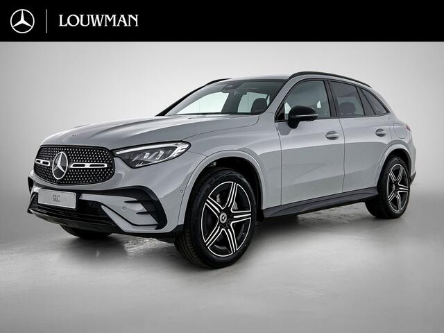 Mercedes-Benz GLC-KLASSE 300e 4MATIC Business Solution AMG | Advanced plus pakket | Nightpakket | Trekhaak | Middenconsole metaalstructuur | 20 inch vijfspaaks lichtmetalen AMG-velgen | URBAN GUARD Plus | Warmtewerend, donkergetint glas |