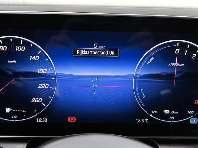 Mercedes-Benz GLC-KLASSE 300e 4MATIC Business Solution AMG | Advanced plus pakket | Nightpakket | Trekhaak | Middenconsole metaalstructuur | 20 inch vijfspaaks lichtmetalen AMG-velgen | URBAN GUARD Plus | Warmtewerend, donkergetint glas |